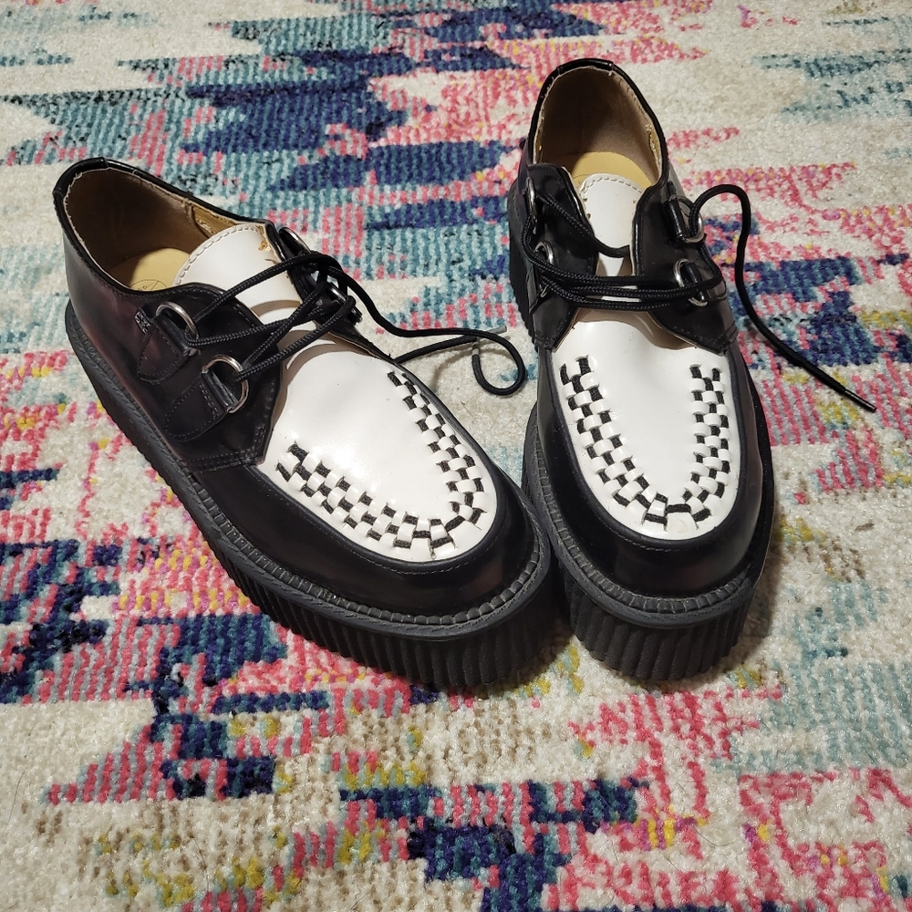 Retro TUKs classic two toned black white leather platform creepers size 8